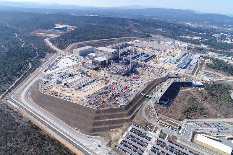 Zdjęcie lotnicze miejsca budowy reaktora ITER