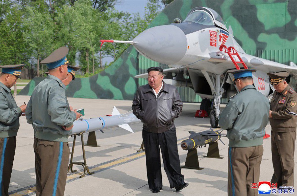 Kim Dzong Un i Mig-29