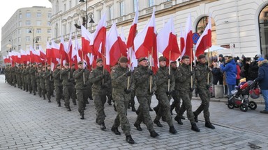 "Wróciłam dużo szczuplejsza". Wojsko werbuje studentów. Patriotyzm i przepustki w Mielnie