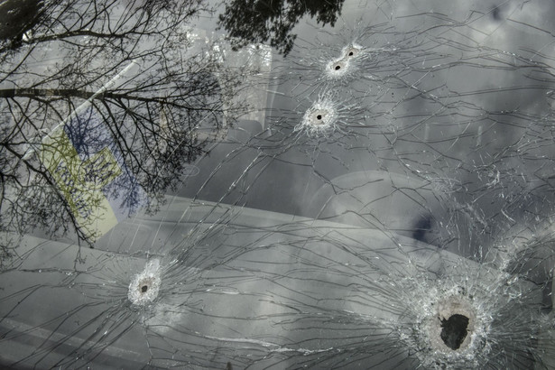 Ostrzelany samochód w Ukrainie