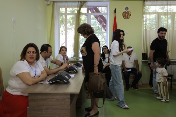 PUTINOV ČOVEK DOŽIVEO DEBAKL NA IZBORIMA? Izašle prve ankete