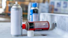 Leichter kleben – transparent und großflächig: Beliebte Sprühkleber im Vergleich