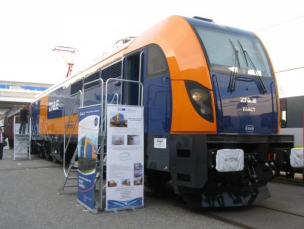 lokomotywa Dragon ZNLE Gliwice 8 Innotrans Berlin z boku