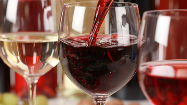 Opóźnione winobranie na Podkarpaciu, wina może być mniej