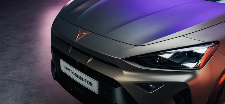 Nowa Cupra o 23 000 zł taniej. Pod maską silnik 2.0 TSI