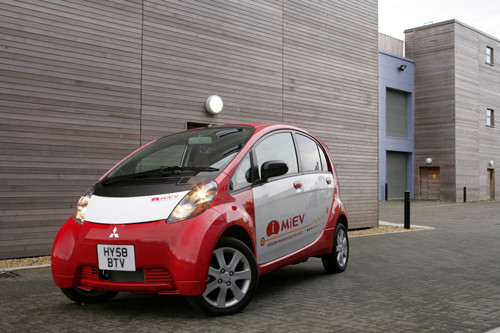 Mitsubishi i-MiEV - Maluch pod prądem