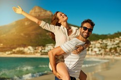 Ekspert o wakacjach: urlop razem, czy osobno. "Trzeba uzgodnić oczekiwania" [ROZMOWA]