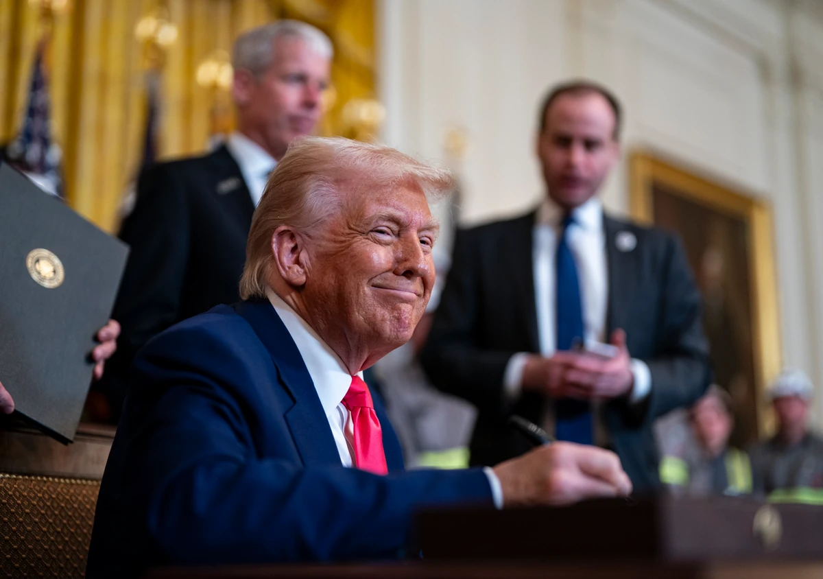 Trump bez ogródek: "Kraje dzwonią, całują mnie po…". Kto desperacko domaga się negocjacji?