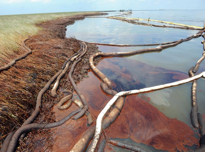 Katastrofa ekologiczna na Węgrzech. Wielkie połacie zalał szlam z kombinatu aluminium