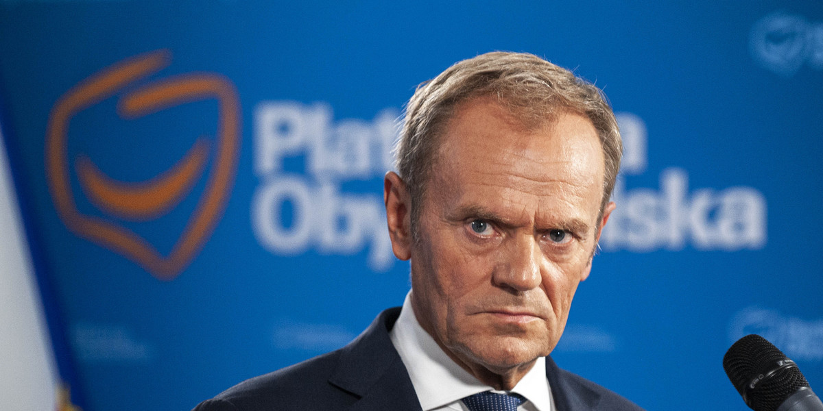 Donald Tusk przekonuje, że tylko współpraca z innymi przywódcami może spowodować rozwiązanie kryzysu na granicy polsko-białoruskiej.