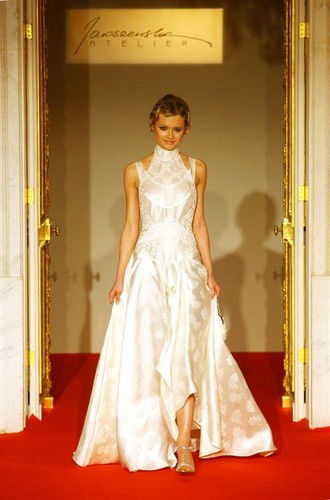 01.03.2007. WARSZAWA ZAMEK KROLEWSKIPOKAZ MODY  Z KOLEKCJI  JAROSZEWSKIEJ Z OKAZJI OTWARCIA MUZEUM HISTORII POLSKIFOT. PIOTR MOLECKI