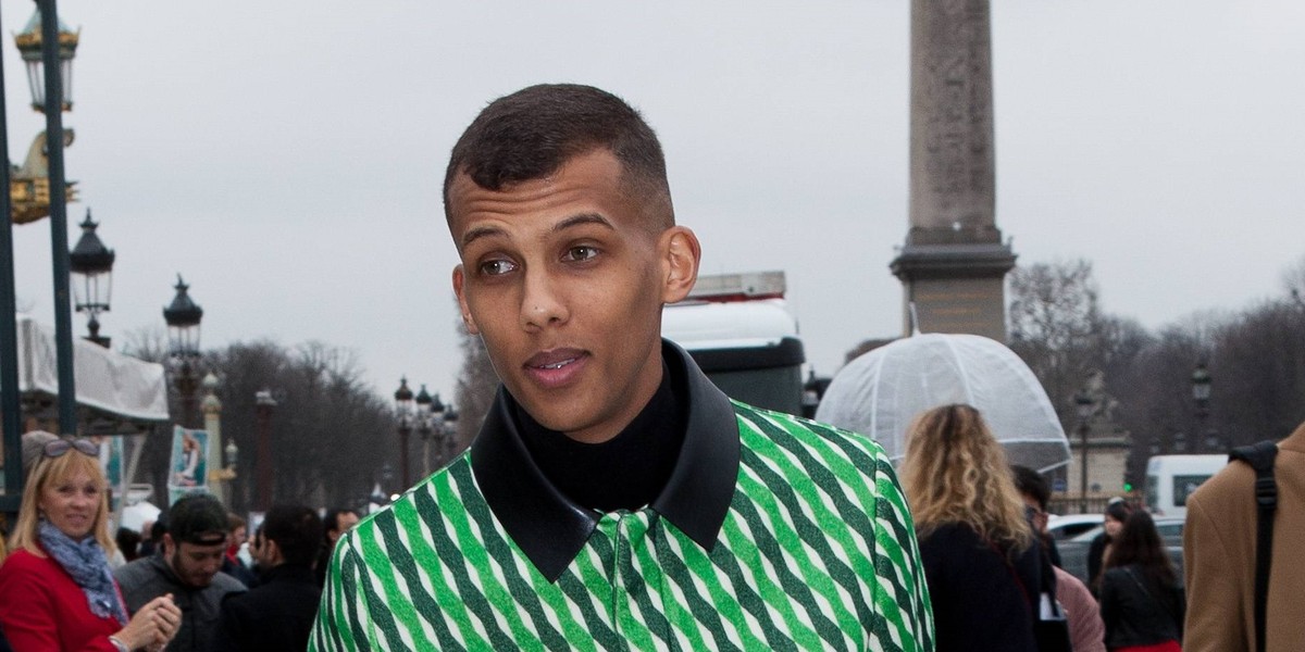 Rodzina słynnego piosenkarza Stromae jest wstrząśnięta najnowszą okładką Charlie Hebdo