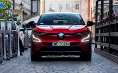 Renault Megane E-Tech kradnie pierwszy show w Polsce. Francuzi dają popis