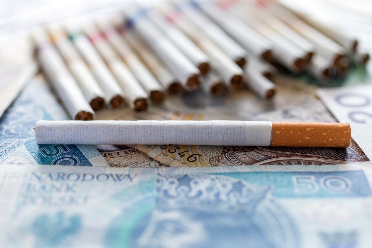 Polacy w czołówce palaczy w UE. Mężczyźni palą znacznie częściej