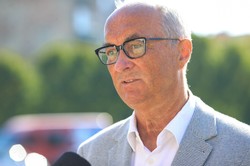 Czarzasty miażdży pilotażowy program antyalkoholowy w stolicy. "To jakiś absurd"