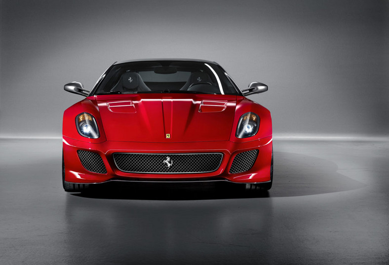 Ferrari 599 GTO: Ekstremalne V12