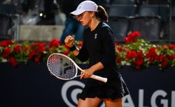 Świątek trenuje w Paryżu. "Z powrotem na swoim terenie"