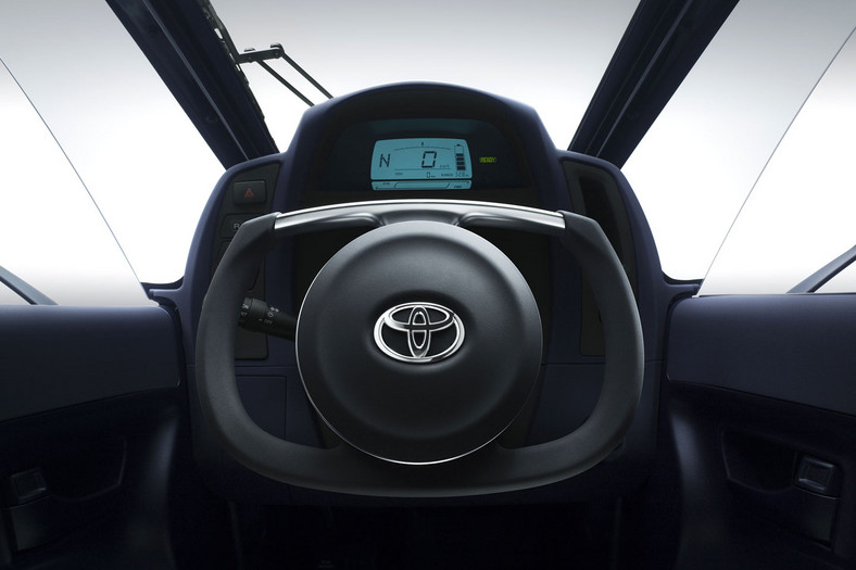 Genewa 2013: Toyota i-Road na trzech kołach