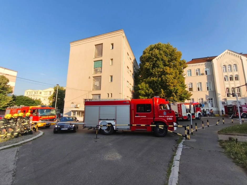 Požar u Klinici za opekotine u Pasterovoj ulici u Beogradu
