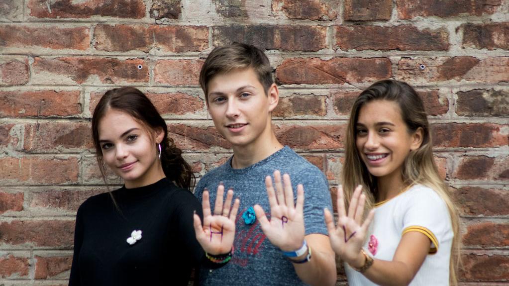 Ezt a három magyar tinit egymillióan követik a neten – Most a lányoknak  üzentek - Blikk