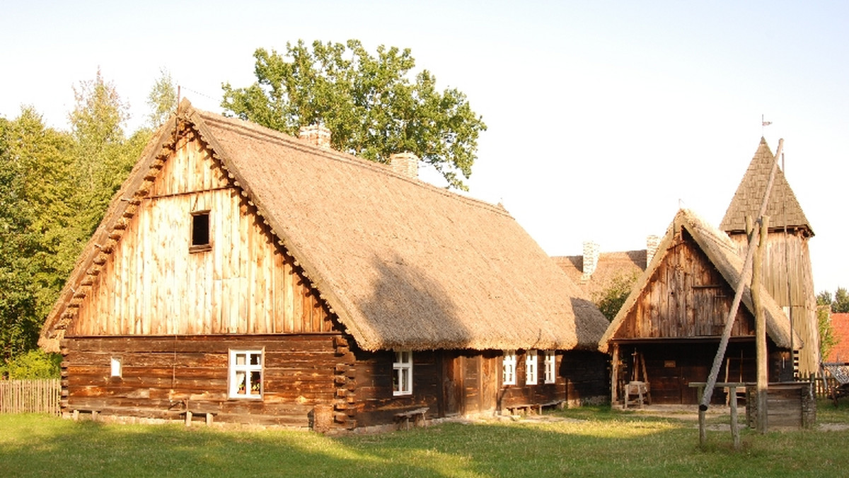 Muzeum Etnograficzne w Ochli zaprasza w najbliższą niedzielę na Święto miodu i wina. Impreza nawiązuje do tradycyjnej kultury ludowej i lubuskiego szlaku wina i miodu, będąc prezentacją tradycji i teraźniejszości związanej z pszczelarstwem i winiarstwem.