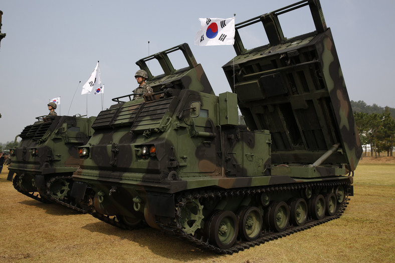 Systemy ziemia-ziemia ATACMS (Army Tactical Missile System) w Pyeongtaek w Korei Południowej