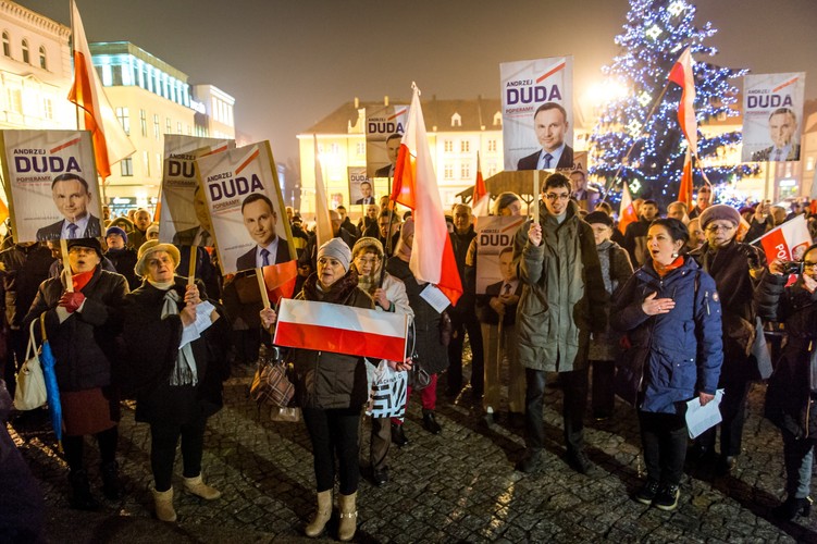 Manifestacja poparcia dla prezydenta Andrzeja Dudy