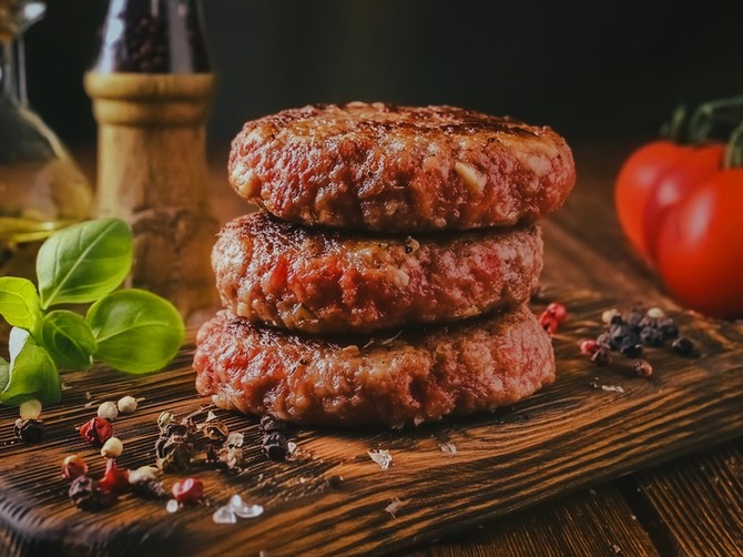 Iskusni kuvari otkrivaju koje dodatke ne bi trebalo stavljati u mleveno meso
