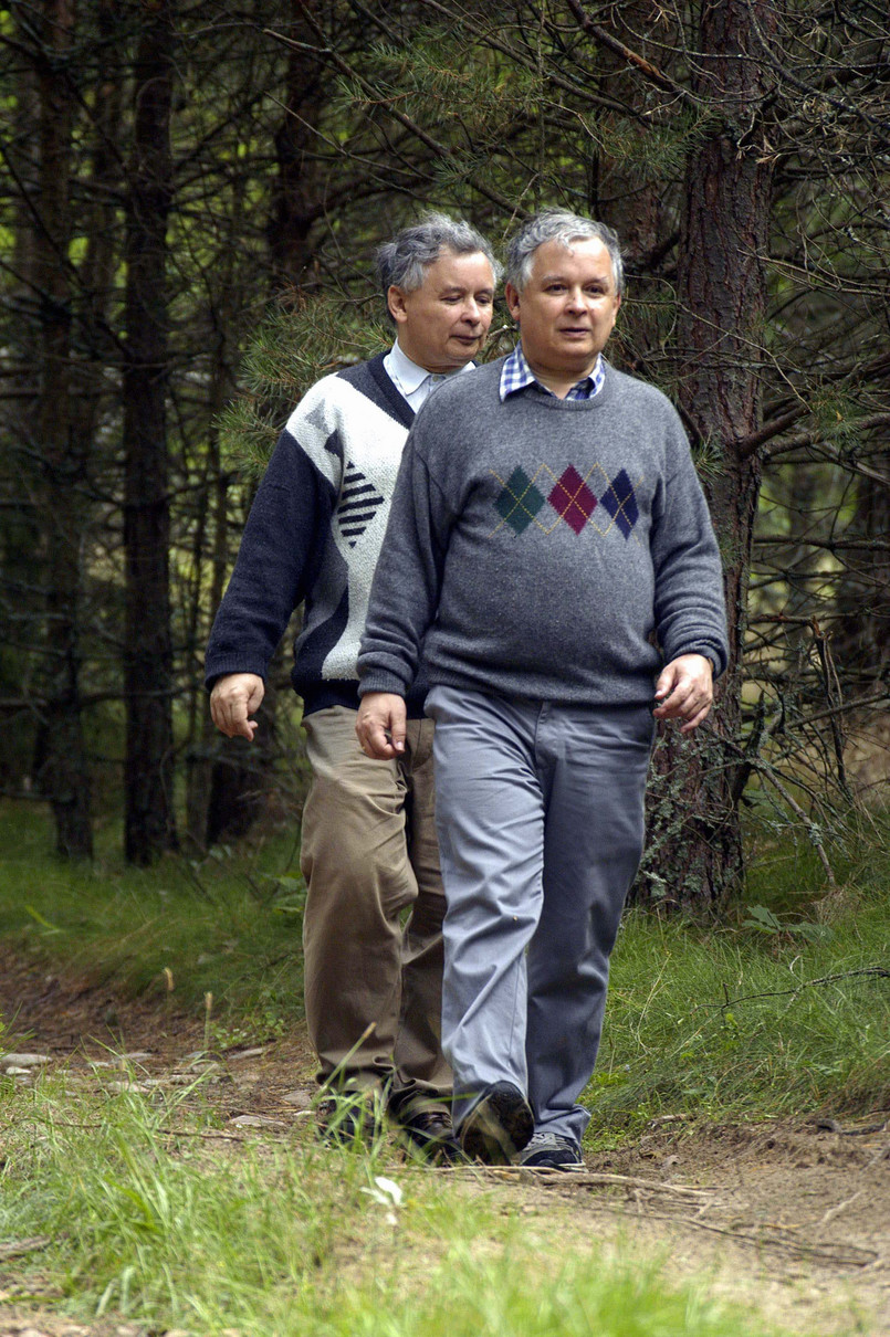 Jarosław Kaczyński pisze książkę o swoim tragicznie zmarłym bracie, prezydencie Lechu Kaczyńskim