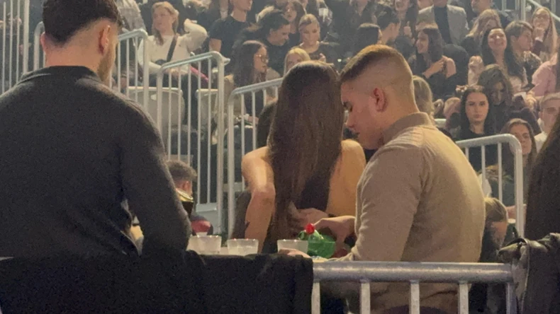 Ćerka Saše Matića na koncertu