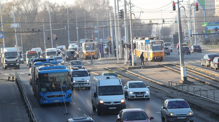 Mutatjuk mire számítson az utakon kedd reggel / Illusztráció: Varga Imre