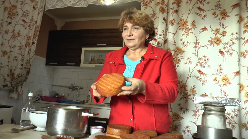 Dragana Đukanović i njen dimljeni sir savršeno zlatnožute boje