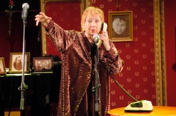 "Tango kat" i " Shimmy szuja". Rozrywkowy QUIZ o piosenkach Ireny Kwiatkowskiej u Starszych Panów