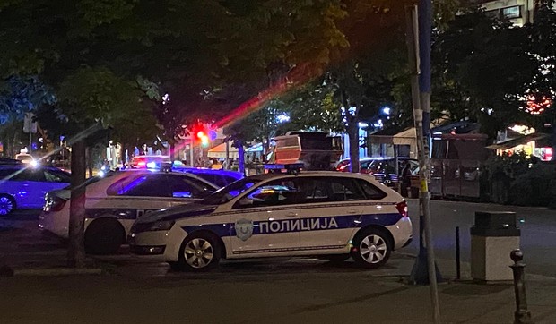 Mesto gde je devojka izbodena kod Vukovog spomenika