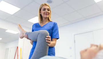 Duże zmiany w sanatoriach. Prezes NFZ podpisał decyzję 7 listopada 2025 r. – pacjenci poczekają dłużej