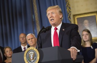 USA: Trump ponownie krytykuje politykę Fed