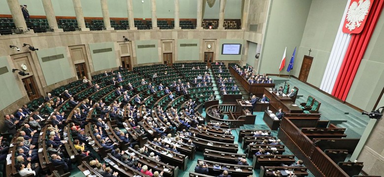 Parlament będzie krócej świętował? Winne ceny energii