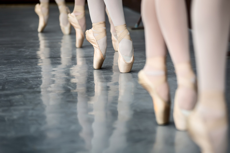 Oprócz tytułu laureata konkursu Złote Pointy 2017 przyznawany jest także m.in. tytuł dla Najlepszego Absolwenta Szkół Baletowych w Polsce. Jednocześnie odbywa się konkurs o stypendia artystyczne Fundacji Balet dla uczniów polskich szkół baletowych.