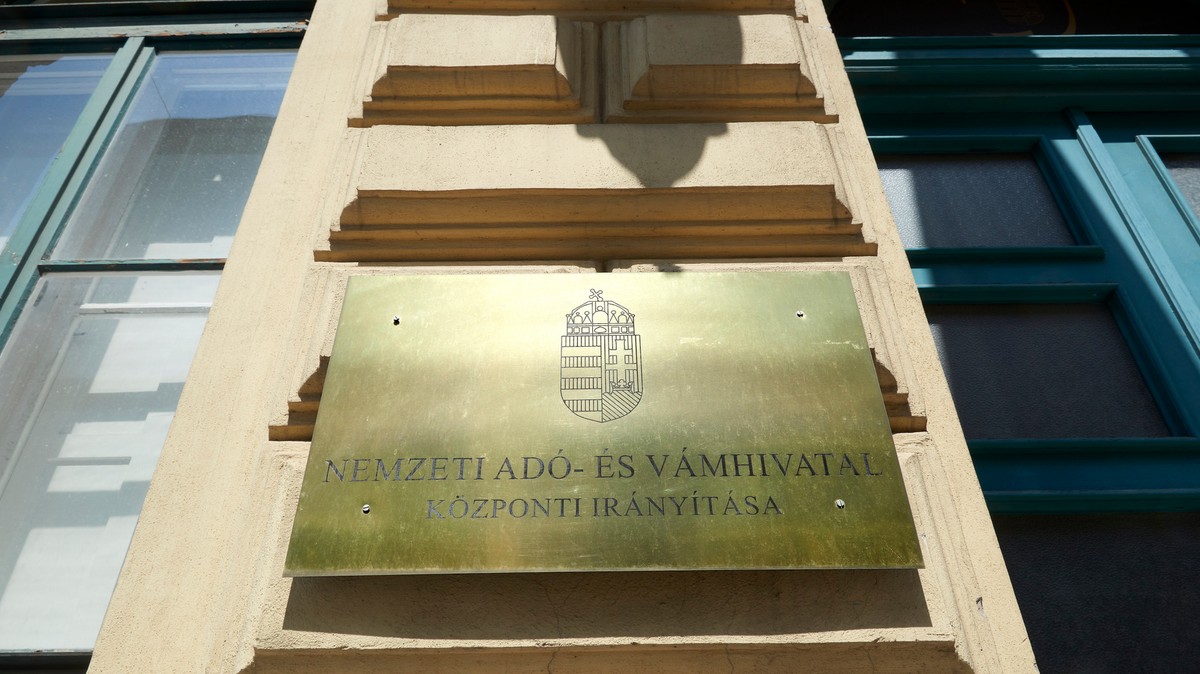 Figyelem! Fontos határidőre figyelmeztet a NAV, bajban lesz, aki elmulasztja