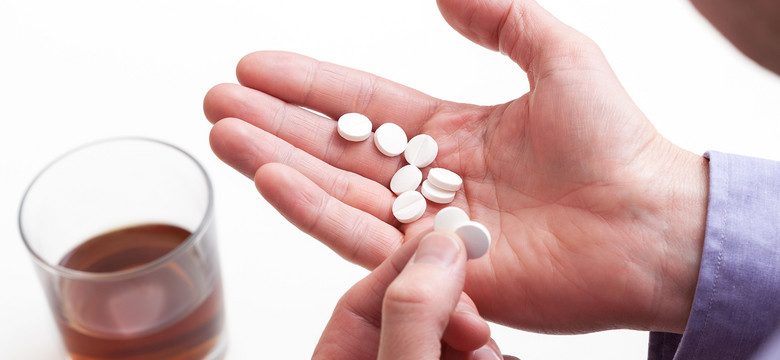 Zażywanie wielu leków jednocześnie zwiększa ryzyko groźnych powikłań