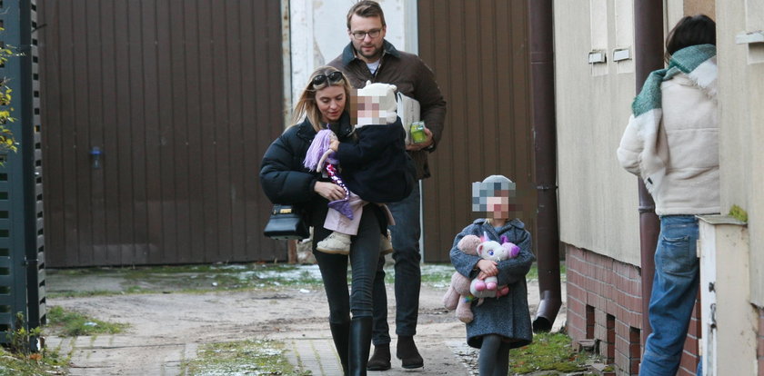 Kasia Tusk z mężem i córeczkami przyjechała do rodziców. Premier będzie zachwycony!