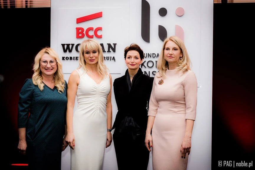 Anna Potocka-Domin, wiceprezeska BCC, Małgorzata Kwapulińska, prezeska Fundacji "Kobiety inspirują" oraz Agnieszka Kobylańska i Justyna Rahm-Retka, wiceprezeski Fundacji "Kobiety Inspirują"