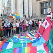 Katar, Arabia Saudyjska, ZEA. Suknia pokazuje, gdzie za homoseksualność można zginąć