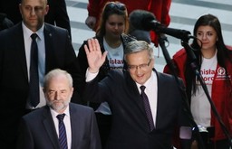 Komorowski wesprze PO w kampanii do parlamentu