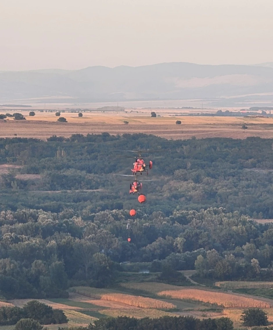 Deliblatska peščara gašenje požara iz helikoptera
