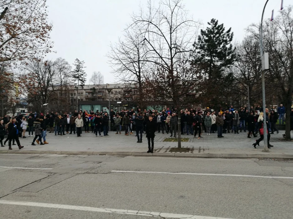 Okupljeni prešli u park Petar Kočić