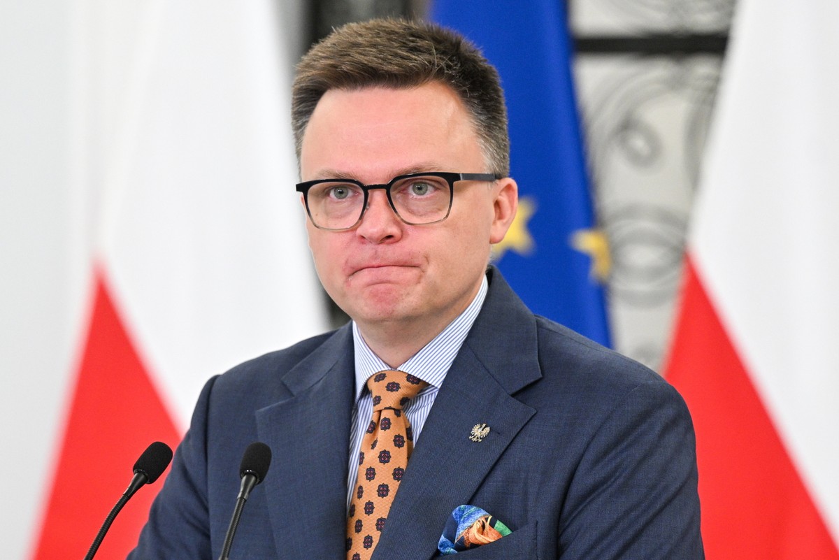 Na wniosek Szymona Hołowni rekonstrukcja rządu została przesunię
