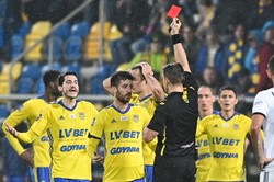 Ekstraklasa: Nando Garcia zdyskwalifikowany na dwa mecze za faul na Andre Martinsie