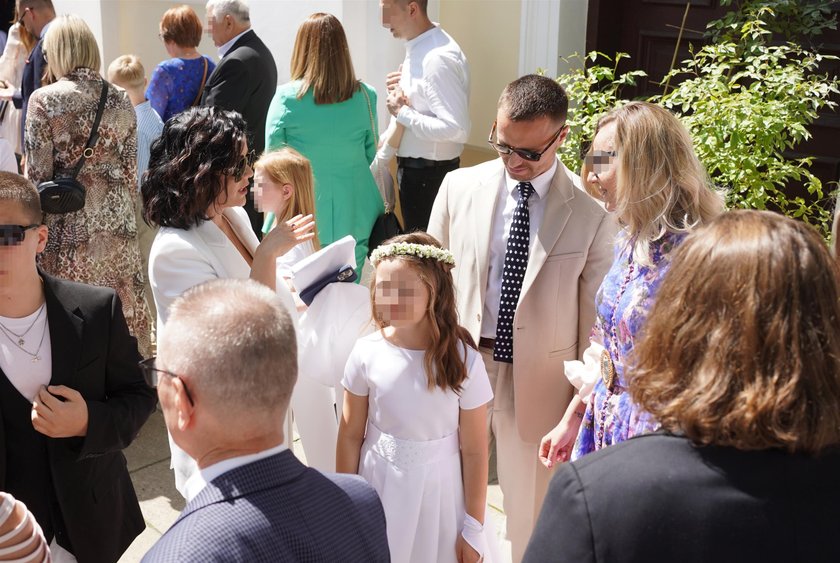 Mama zadbała, by Helenka wyglądała ślicznie w tym ważnym dla siebie dniu.