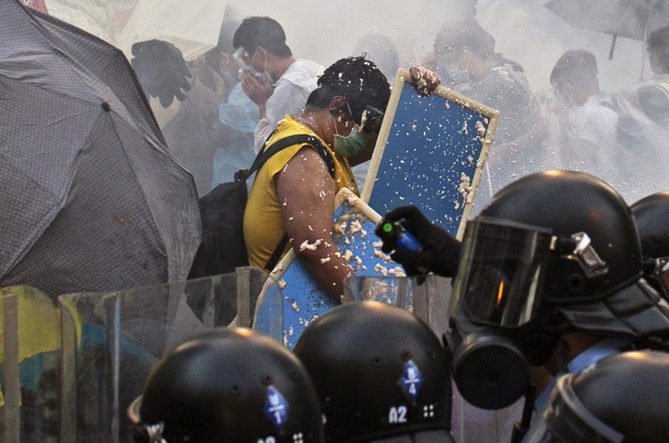 Szef administracji Hongkongu Leung Chun Ying zaznaczył, że podległe mu organy zachowały się 